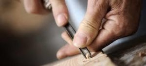 Oui à une économie sociale et solidaire, solidaire du monde du travail et des métiers.